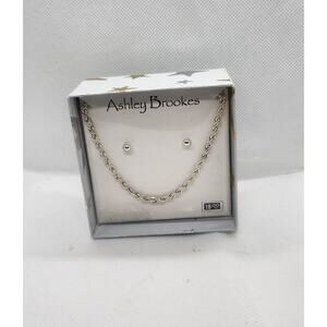 Ashley Brookes silver Necklace and Earrings